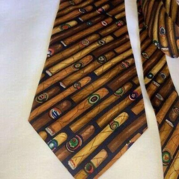 Cigar Print Necktie - Picture 3 of 4